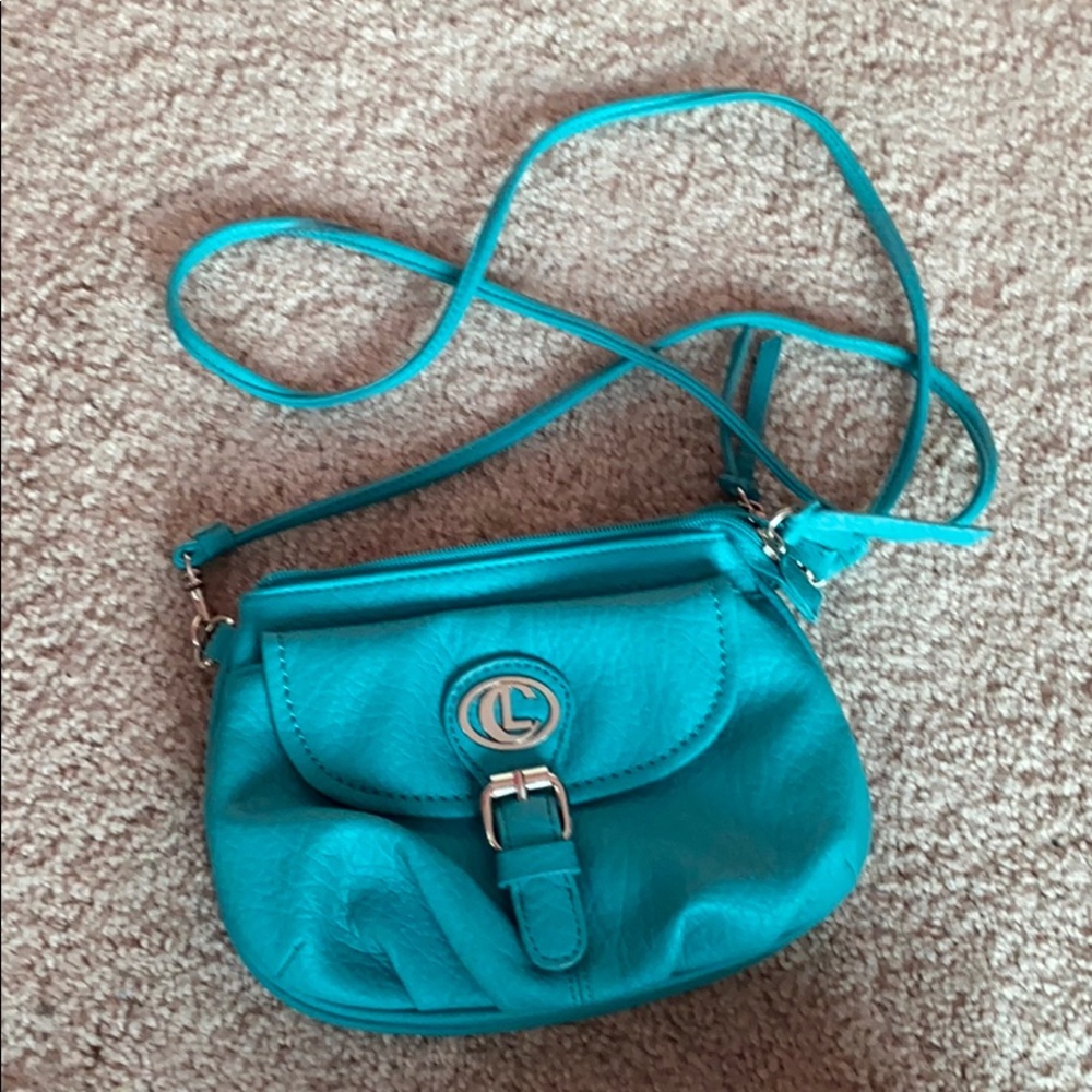 A purse.